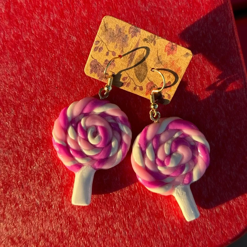 Polymer clay lollipop earrings - Picture 2 of 12